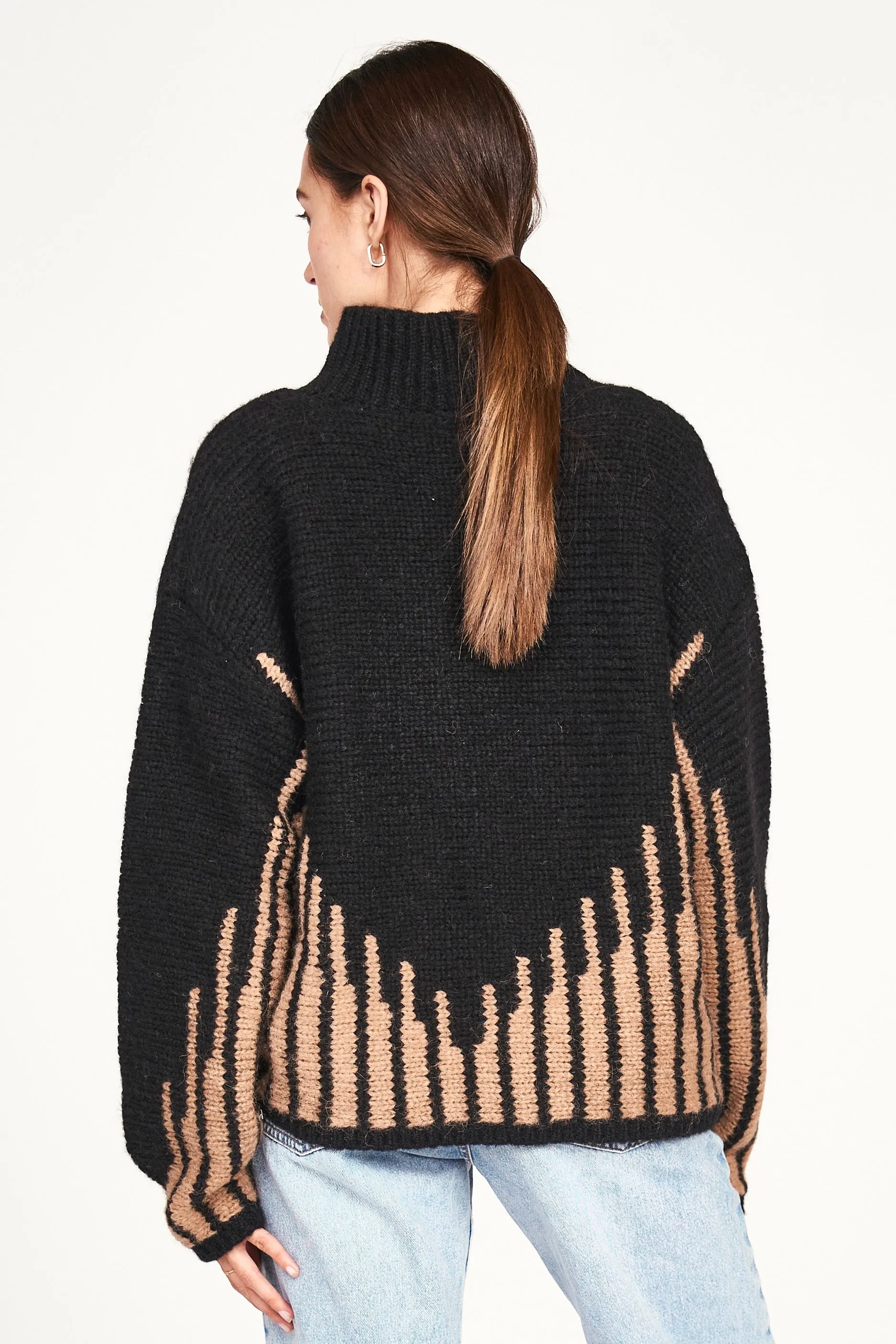 Highland Sweater in Black Ridge