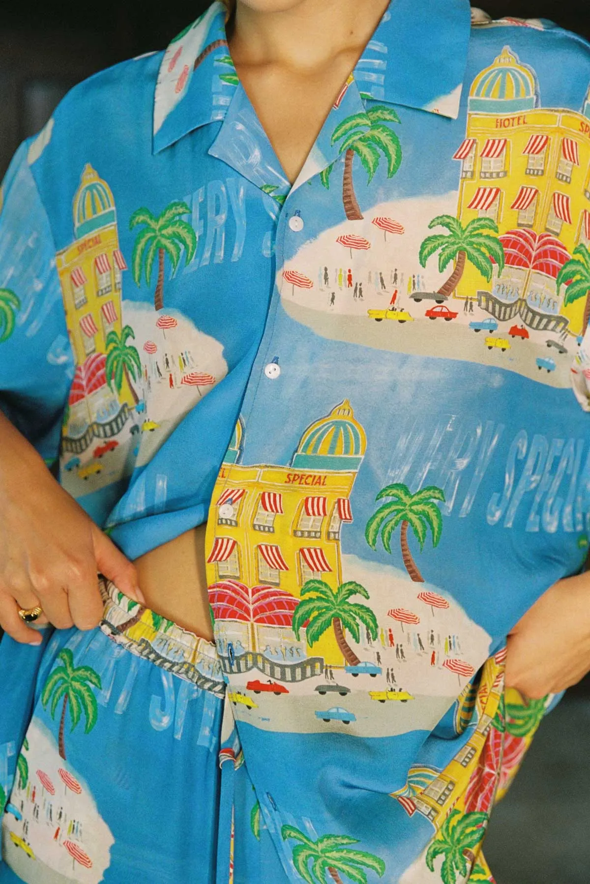 SOMETHING VERY SPECIAL - Hotel Special Resort Shirt - Sky Blue