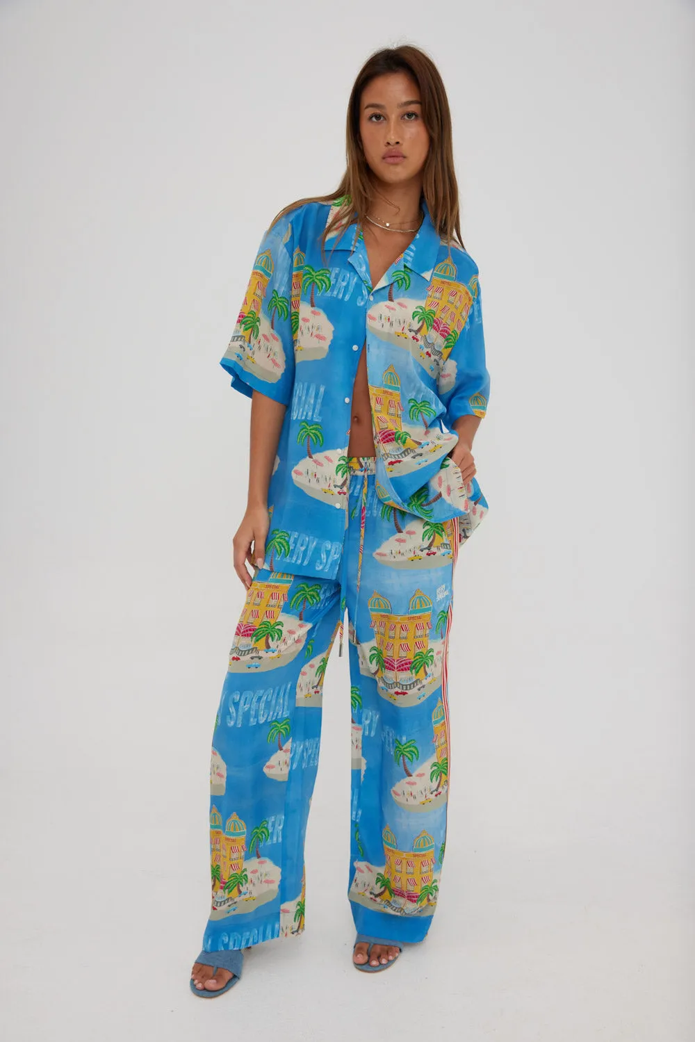 SOMETHING VERY SPECIAL - Hotel Special Resort Shirt - Sky Blue